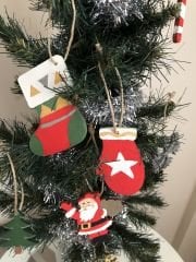 Ahşap El Boyaması 9lu Noel Çam Ağacı Süsü