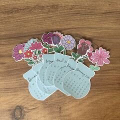 2026 Takvim - Çiçekli Takvim - Vazodaki Çiçekler Masaüstü Takvimi - Standlı Takvim